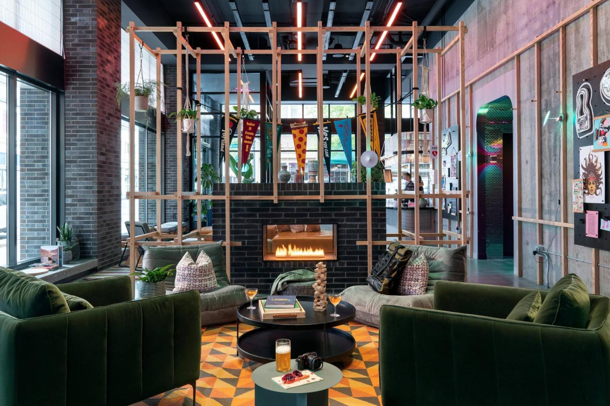 Hotel Moxy Portland Downtown Zewnętrze zdjęcie