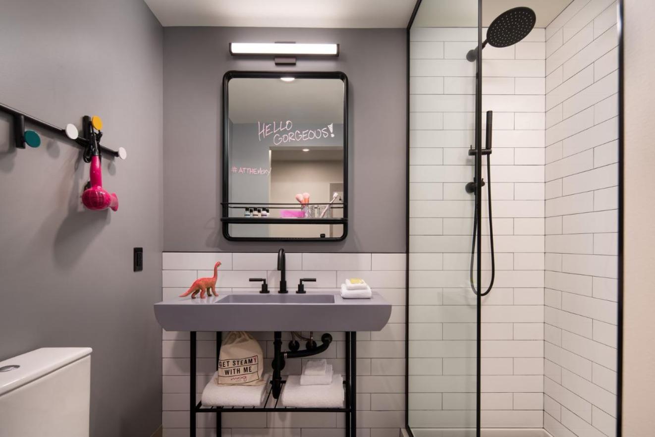 Hotel Moxy Portland Downtown Zewnętrze zdjęcie